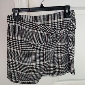 Black & White Pencil Skirt